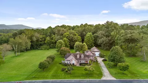 265 Looneys Creek Dr, Whitwell, TN 37397