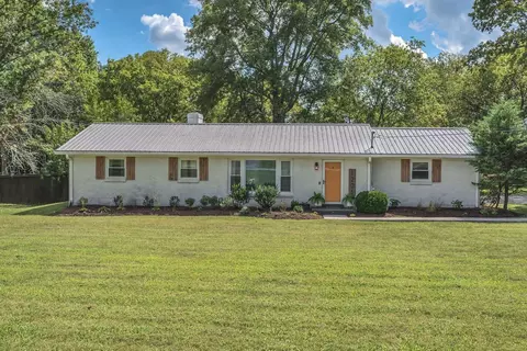 1205 Bellshire Dr, Nashville, TN 37207