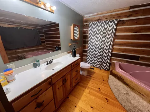 Bath - 1139 Finney Rd, Decherd, TN 37324 photo 1 of 6