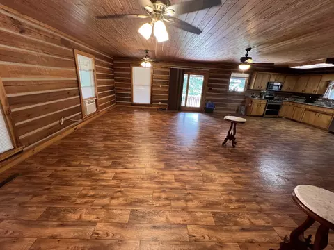 Living - 1139 Finney Rd, Decherd, TN 37324 photo 3 of 8