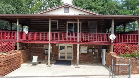 Exterior - 1139 Finney Rd, Decherd, TN 37324 photo 2 of 17