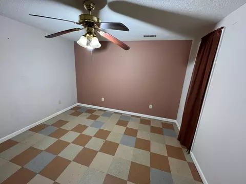 Bedroom - 1139 Finney Rd, Decherd, TN 37324 photo 4 of 6