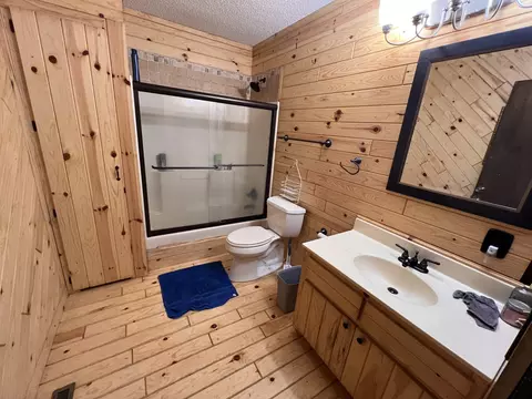 Bath - 1139 Finney Rd, Decherd, TN 37324 photo 6 of 6