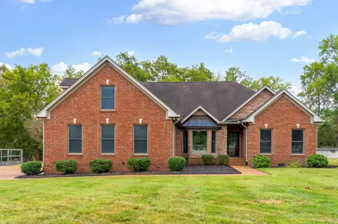 1124 Roundtree Dr, Gallatin, TN 37066