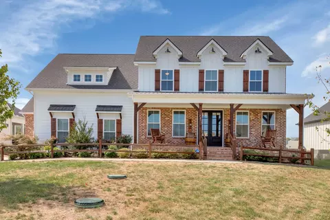 7211 Pembrooke Farms Dr, Murfreesboro, TN 37129