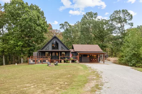 830 Rustic Valley Dr, Waverly, TN 37185