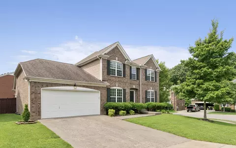 701 Crestmark Dr, Mount Juliet, TN 37122