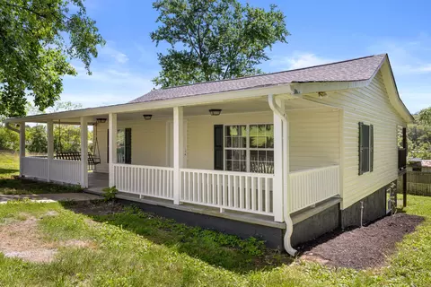 746 Walnut St, Whitwell, TN 37397