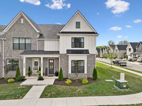 2645 Bramblewood Ln, Thompsons Station, TN 37179