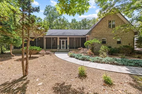 460 Carrie Dr, Crossville, TN 38572