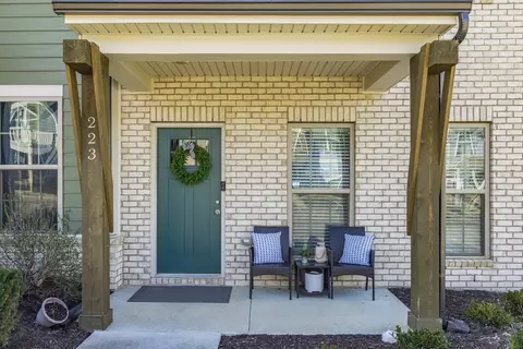 223 Mansfield Dr, Gallatin, TN 37066