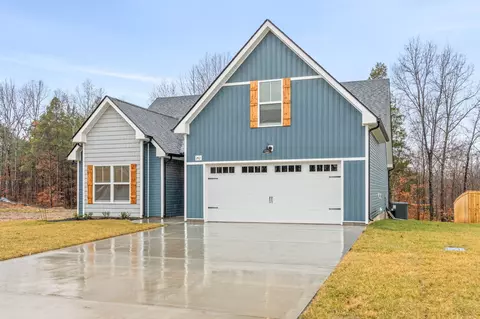 242 Wayne Hall Rd, Clarksville, TN 37040