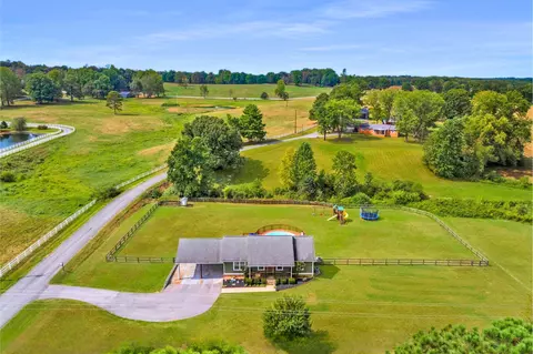 50 Luther Hogin Rd, Dickson, TN 37055