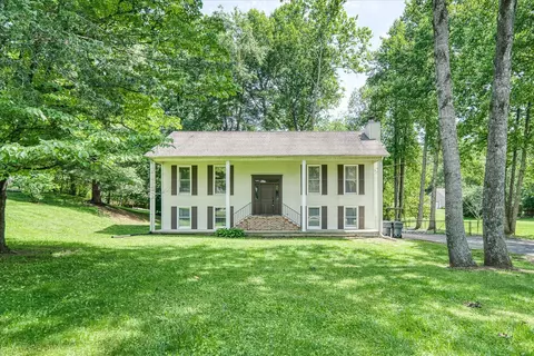 856 Pen Oak Dr, Cookeville, TN 38501