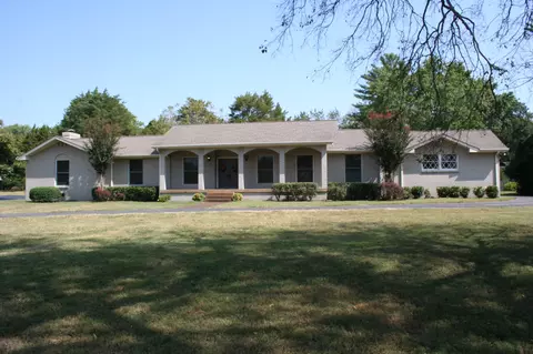 107 Stonewall Dr, Hendersonville, TN 37075