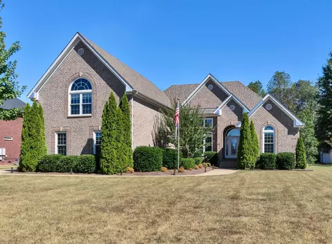 1103 Kacie Dr, Pleasant View, TN 37146
