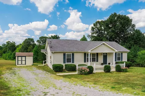 374 E Biggs Rd, Portland, TN 37148