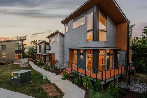 3045 Edwin Cir, Nashville, TN 37207