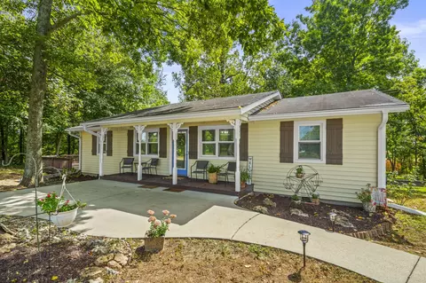 5945 S Lamont Rd, Springfield, TN 37172 photo 1