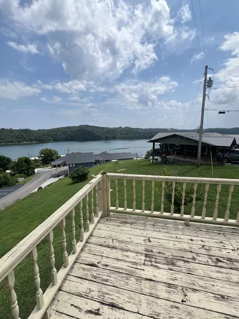 207 Roberts Loop, Celina, TN 38551 photo 21