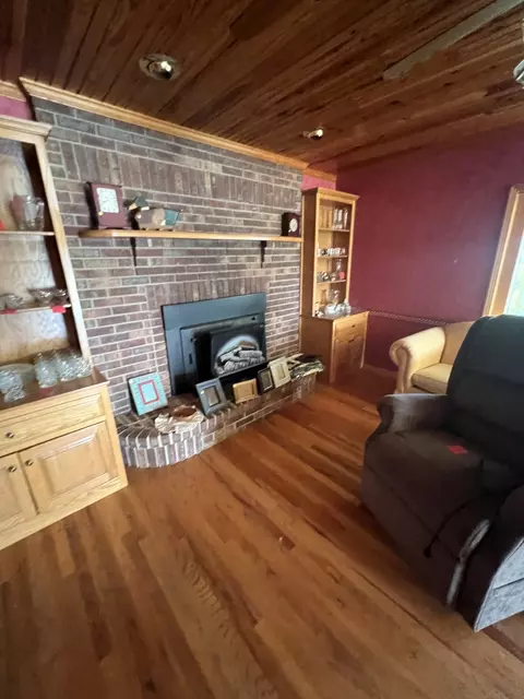 207 Roberts Loop, Celina, TN 38551 photo 9