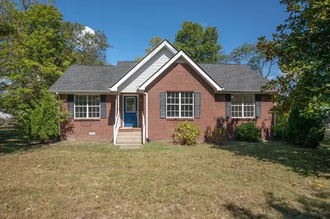 101 Charlton St, White Bluff, TN 37187