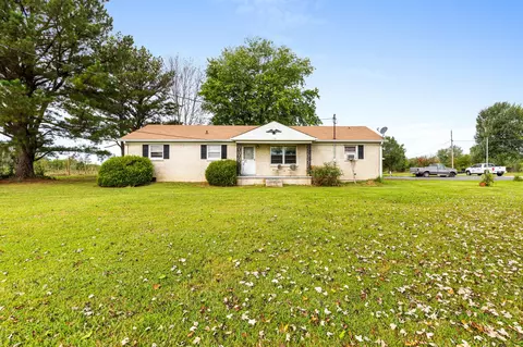 302 Whitaker Rd, Shelbyville, TN 37160