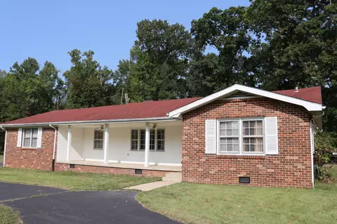306 Golf Club Ln, Tullahoma, TN 37388