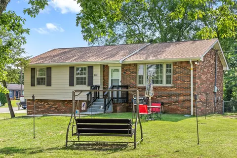 201 Aster Dr, Clarksville, TN 37042