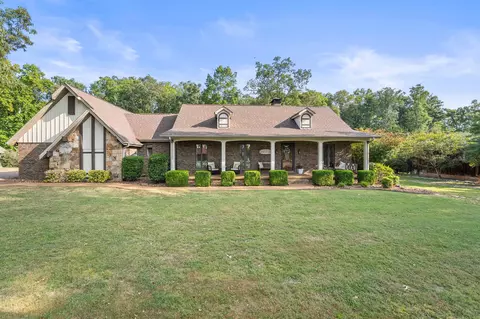420 Country Estates Dr, Winchester, TN 37398