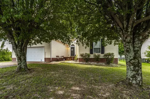 903 Highland Dr, White House, TN 37188