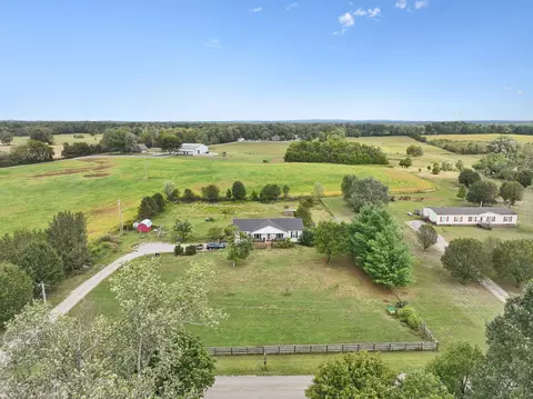 2532 Old Farmington Rd, Lewisburg, TN 37091