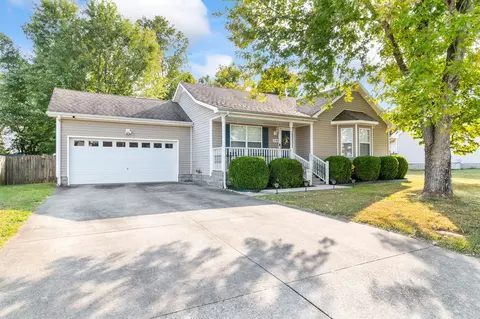 3796 Madeline Ct, Clarksville, TN 37042