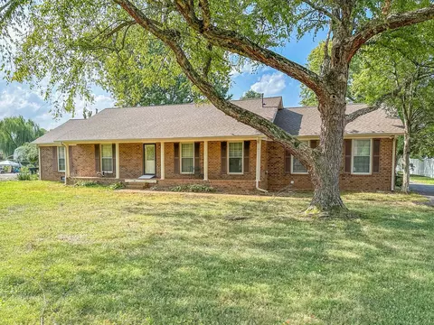 611 Richard Rd, Murfreesboro, TN 37129