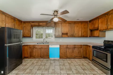 Kitchen - 45 Bates Rd, Taft, TN 38488 photo 1 of 3