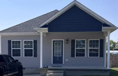 225 Hayes St, Smithville, TN 37166