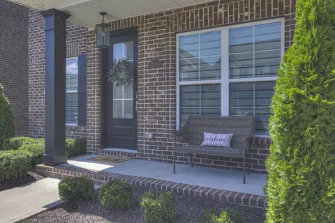 1030 Paddock Park Cir, Gallatin, TN 37066
