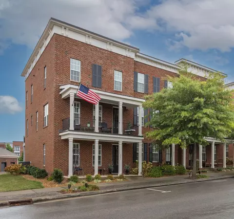2047 Tollgate Blvd, Thompsons Station, TN 37179