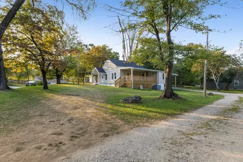 247 1st Ave N, Baxter, TN 38544 photo 2