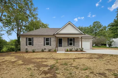 926 S Westland Ave, Gallatin, TN 37066