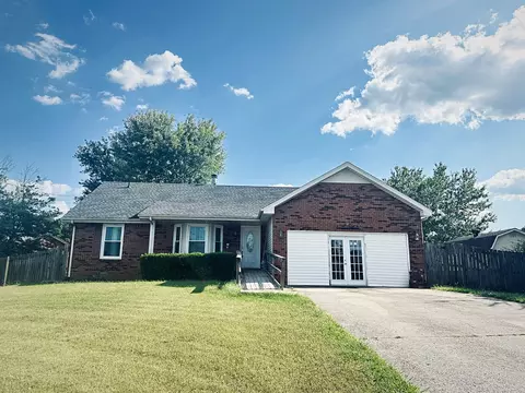 102 Chickadee Ct, Clarksville, TN 37042