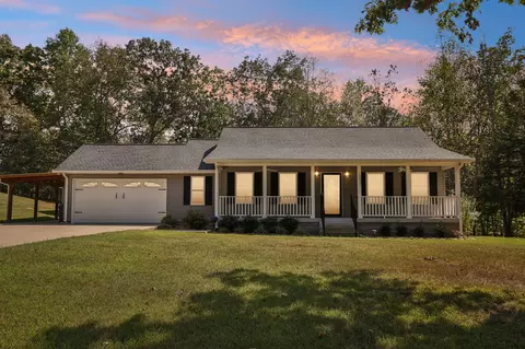1021 Serenity Cir, Ashland City, TN 37015