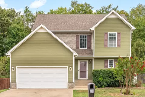 421 Leslie Wood Dr, Clarksville, TN 37040