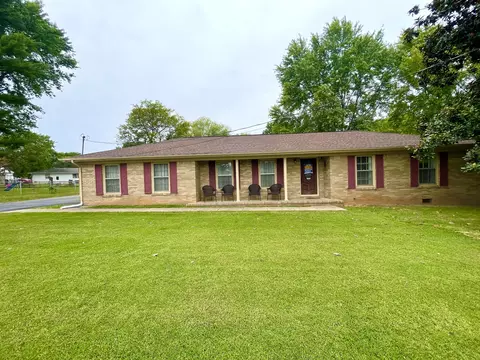 516 Dawn Dr, Hopkinsville, KY 42240