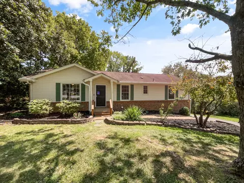 913 Cointreau Dr, Hermitage, TN 37076
