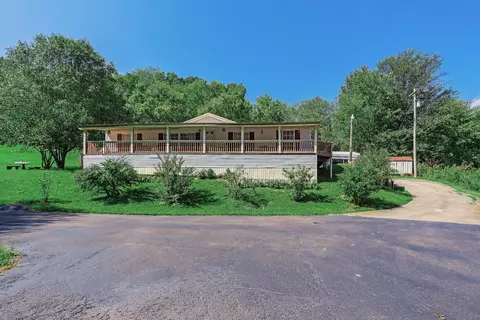 2145 Blackburn Hollow Rd, Cornersville, TN 37047