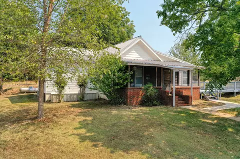 600 Hearn Rd, Greenfield, TN 38230