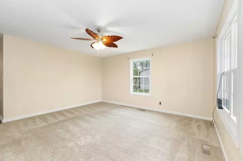 Living - 4954 Jacksboro Rd, Morrison, TN 37357 photo 1 of 2