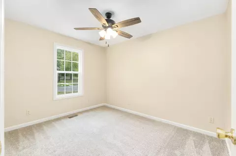 Bedroom - 4954 Jacksboro Rd, Morrison, TN 37357 photo 3 of 3