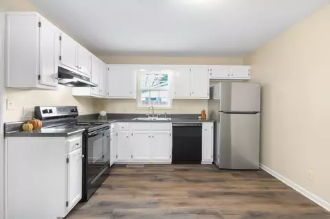 Kitchen - 4954 Jacksboro Rd, Morrison, TN 37357 photo 1 of 3
